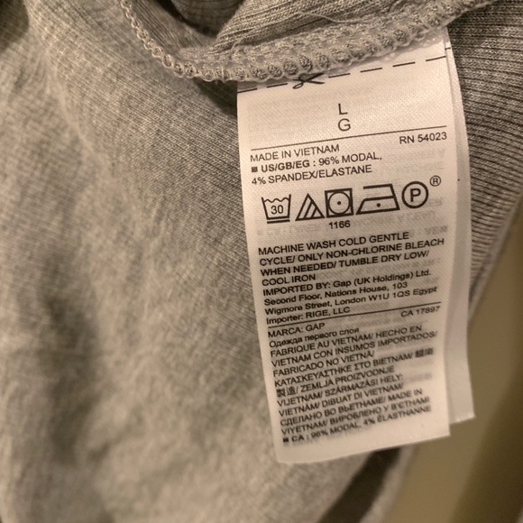 GAP V-neck Stretchy long sleeve top - Picture 4 of 4